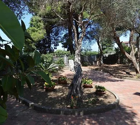 Anacapri's Sunshine Villa