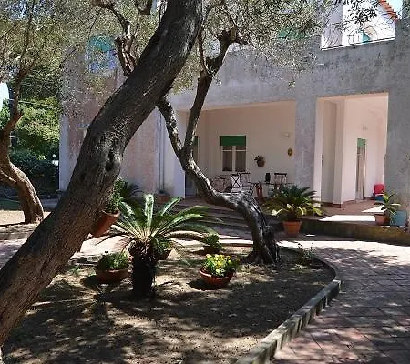 Anacapri's Sunshine Villa *
